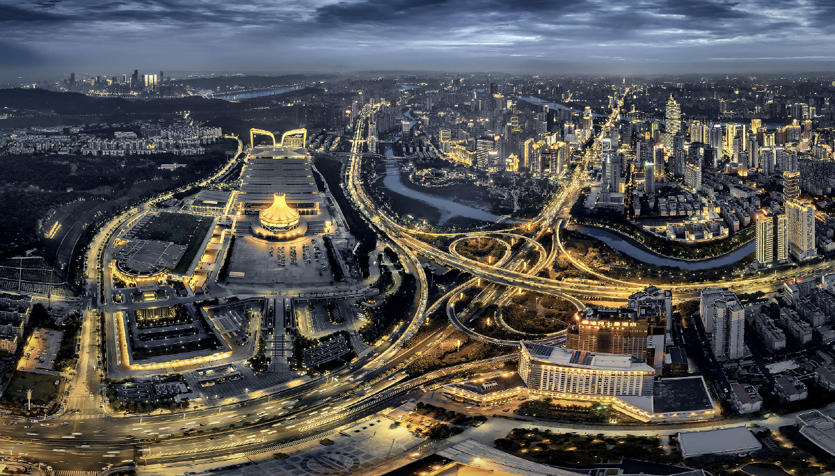 夜空中航拍南宁,把前期的片子重新微调了一下飞翔随影关注
