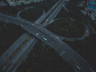 311083