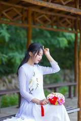 1340994
