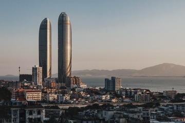 5691103