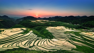 毛基堡梯田日落