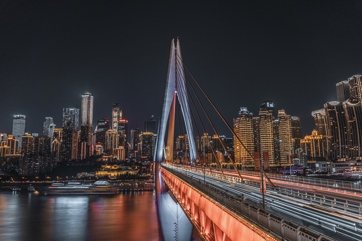 夜重庆东水门长江大桥