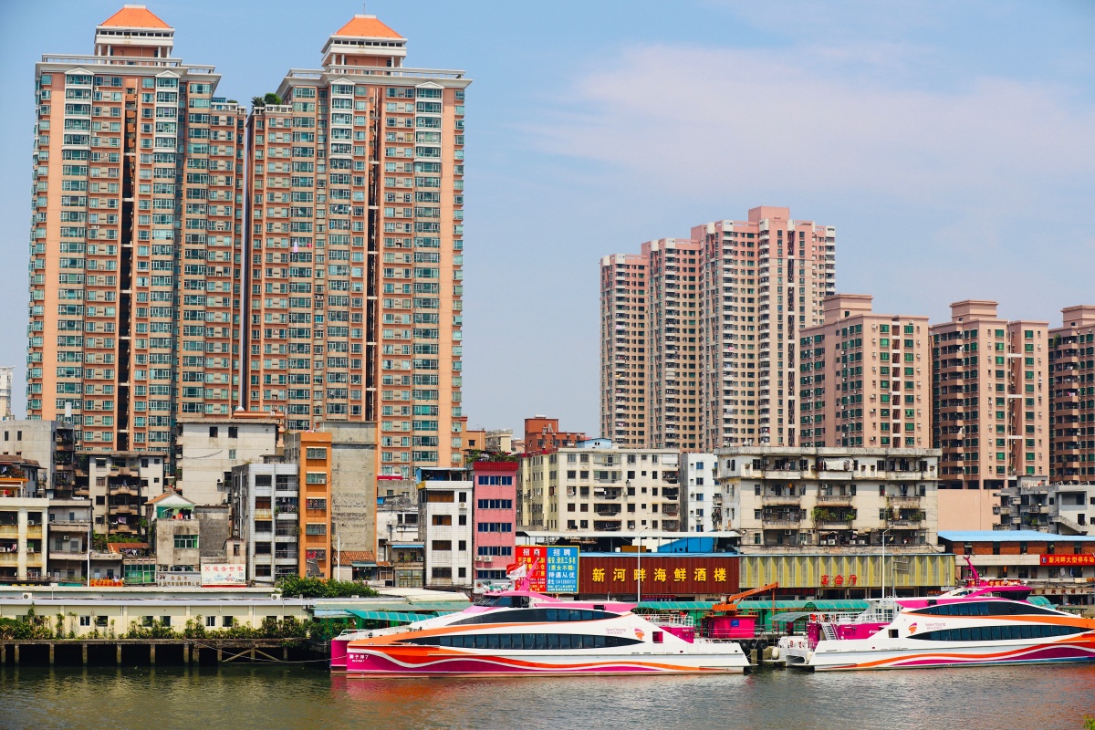 虎门港澳客运码头,疫情下,客船仍在停留.