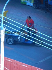 216495