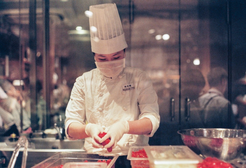 Leica M3，Summilux-M 50mm f/1.4 E43，FUJI C200