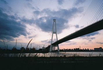 001
