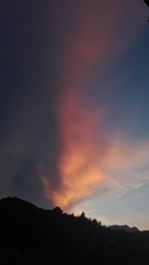 1418564