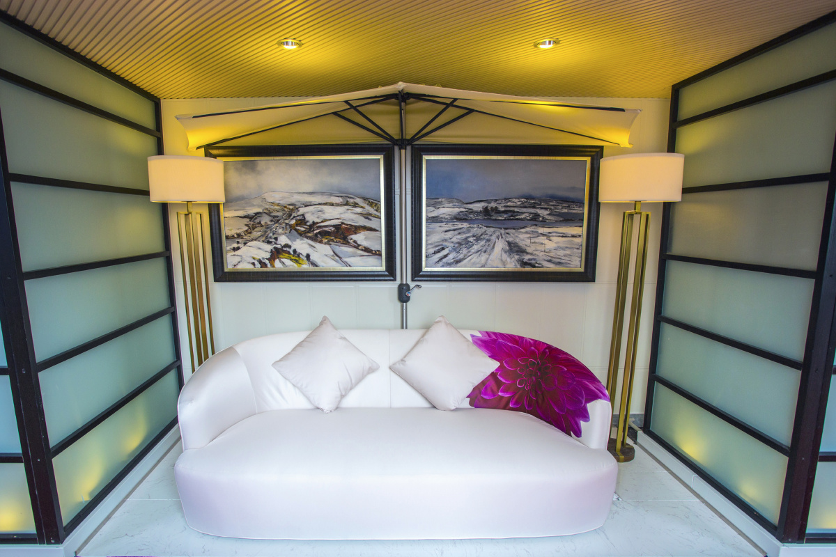 贪色猎奇的摄影师艺术酒店-欢迎光临喜鹊愉家