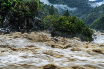 山洪