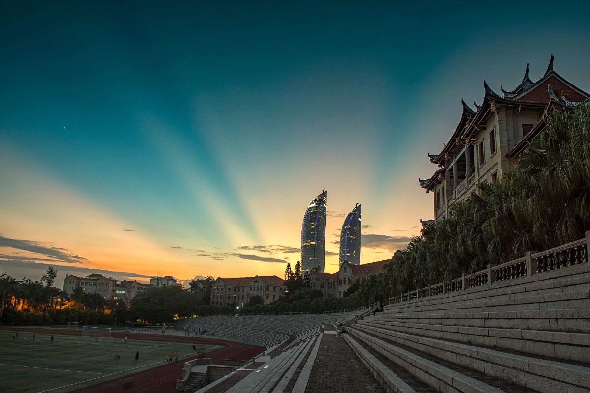 厦门大学上弦场