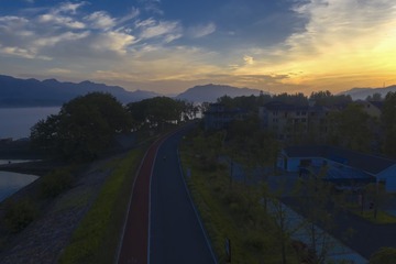 651751