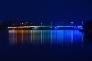 922517