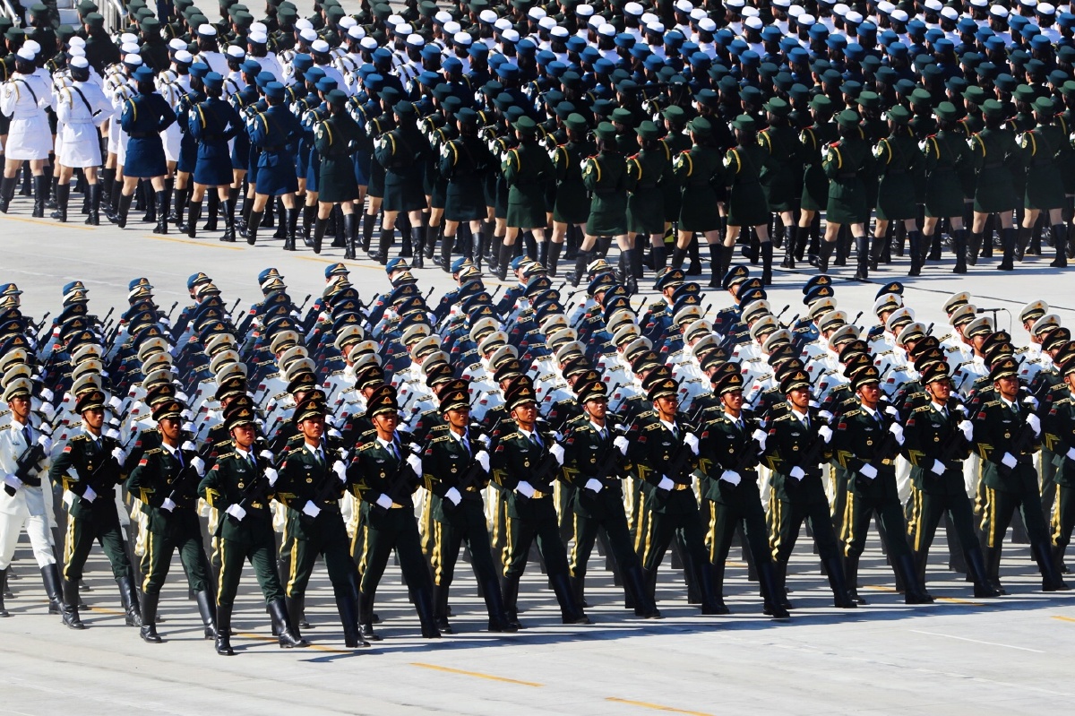 忠诚一一中国人民解放军三军仪仗方队向祖国汇报请祖国和人民检阅