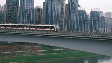 225741