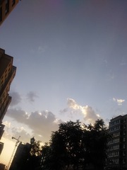 588761