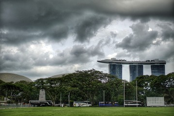 189358