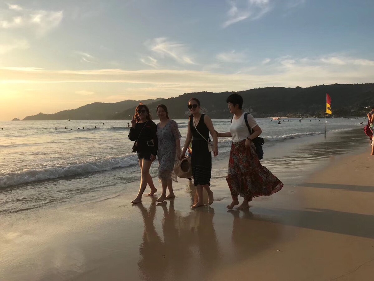 国内海滩哪里好玩的