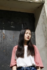 001