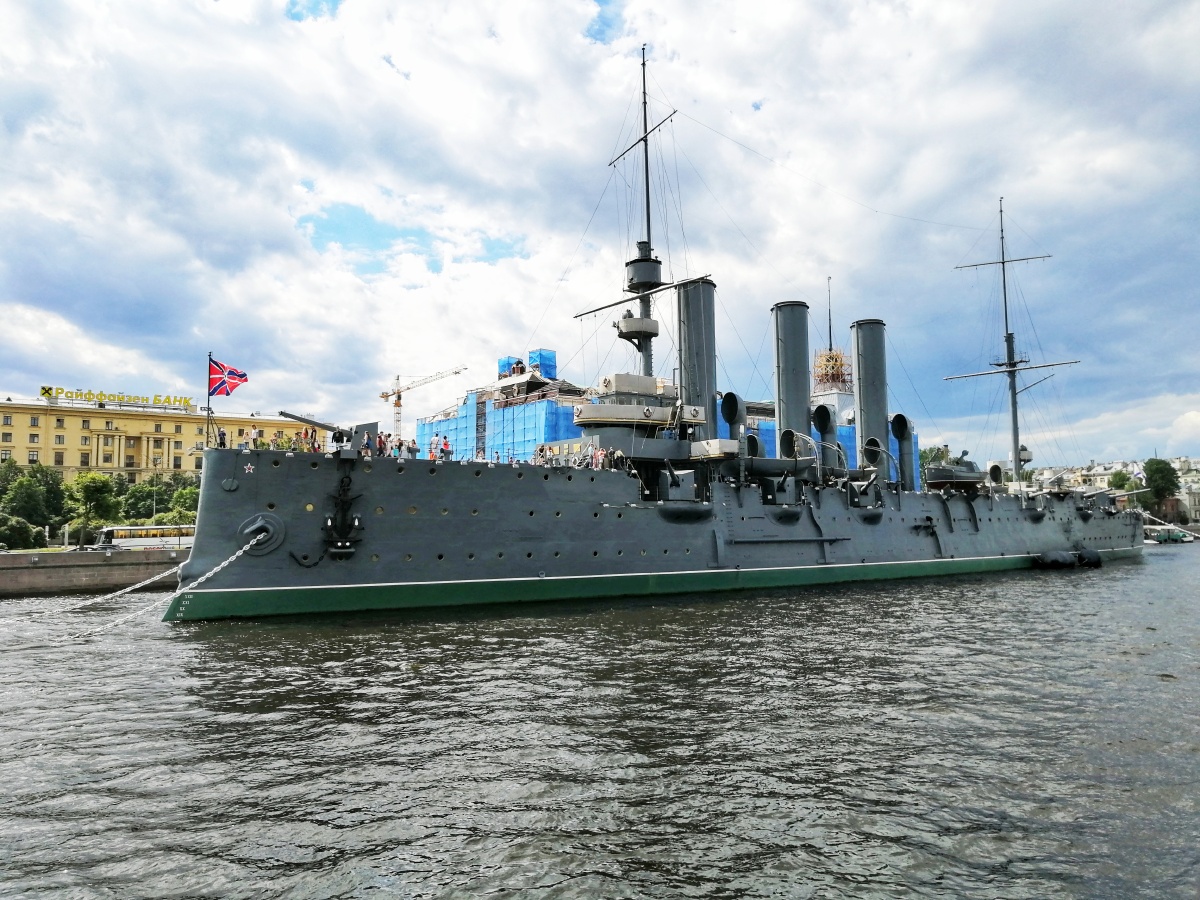 阿芙乐尔号巡洋舰这艘传奇的巡洋舰经历了三次革命和四场战争因参加