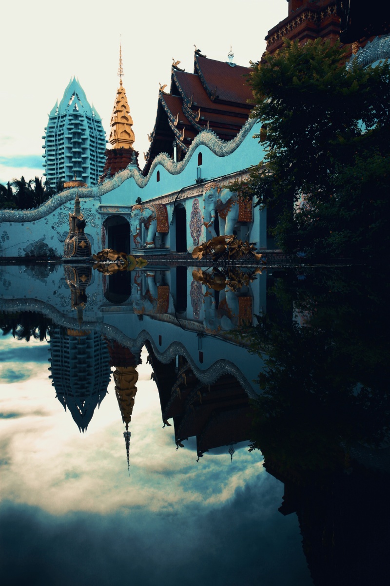云南西双版纳告庄西双景