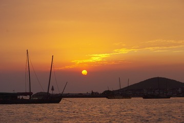太湖渔港夕照