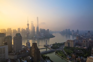 晨曦·雾起东方
