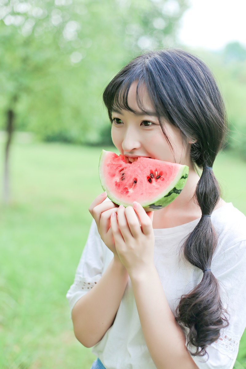 夏天都过去了,怎么能不拍一次西瓜呢?