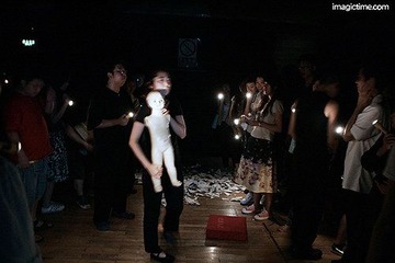 十二个人拼出来的_010