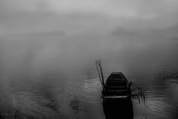 泊B&W