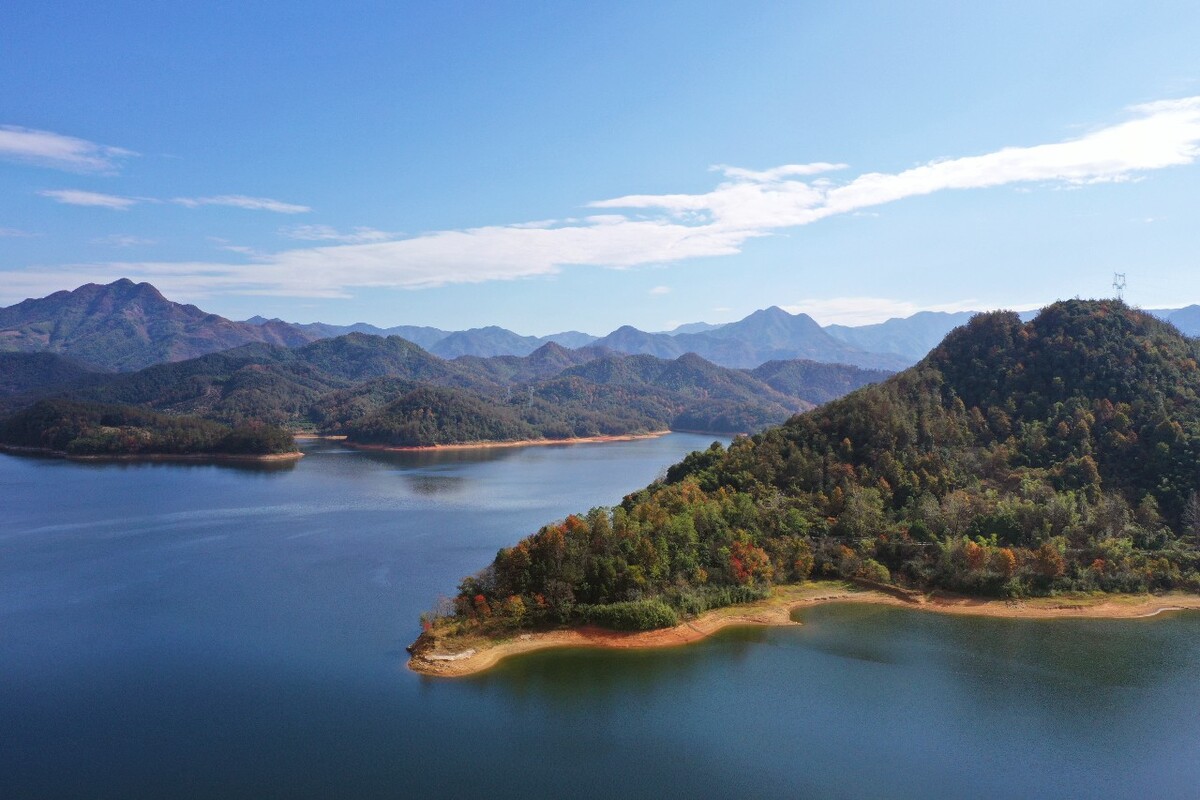 东白湖·一湖绿水绕青山