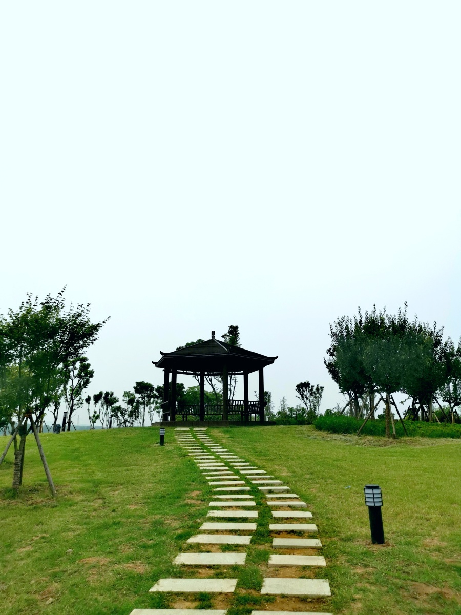 鲁山河滨公园好美