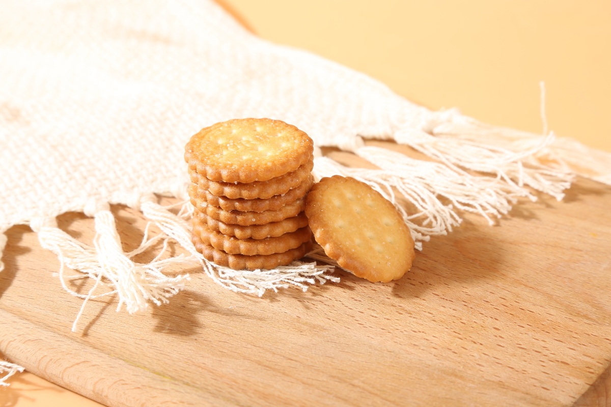 饼干牛肉干胡豆零食原图