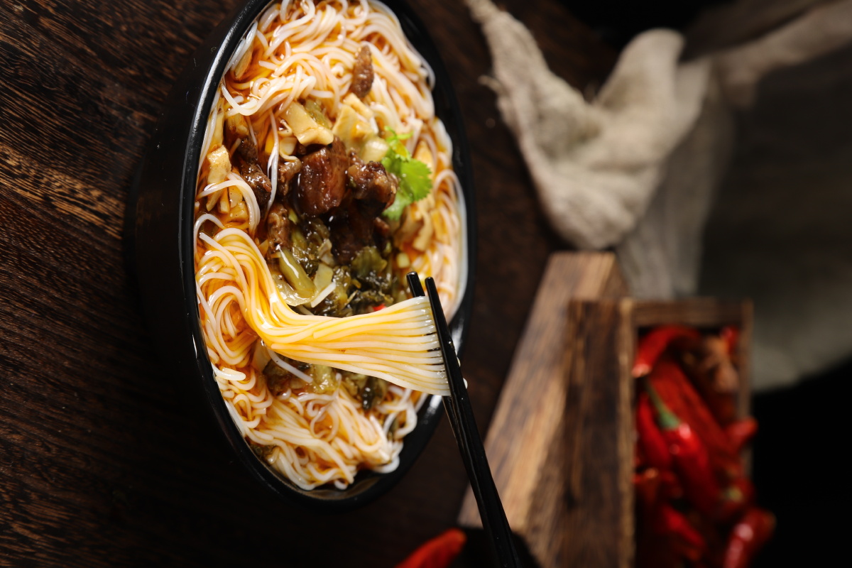 香菇牛肉肥肠米粉