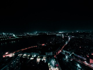 3185528