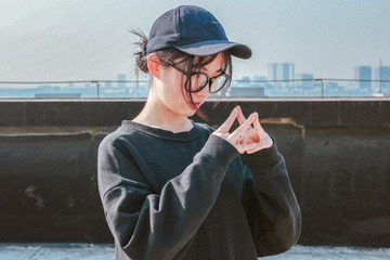 001