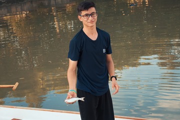 1043199