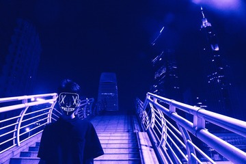 001