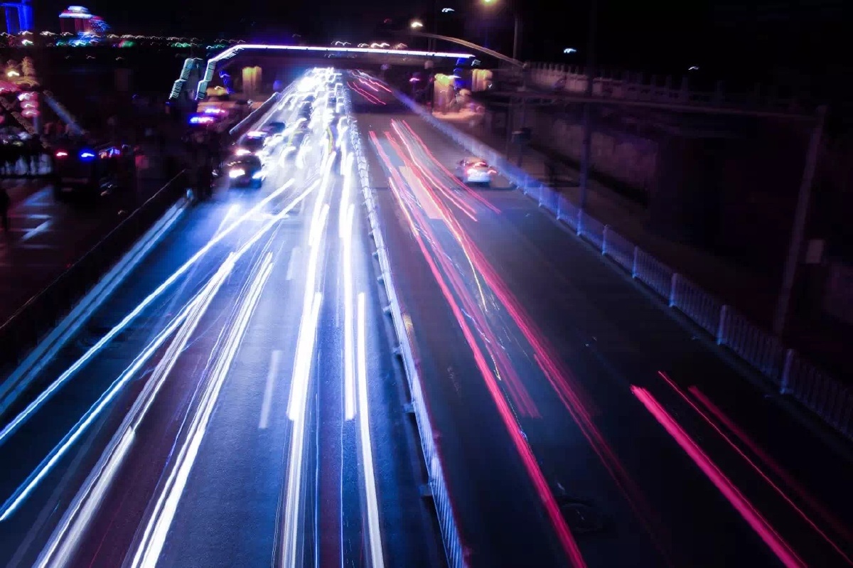 要穿越茫茫人海