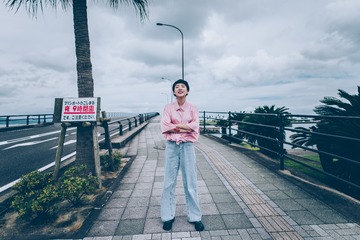 001