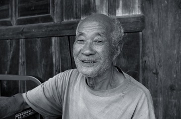 51958
