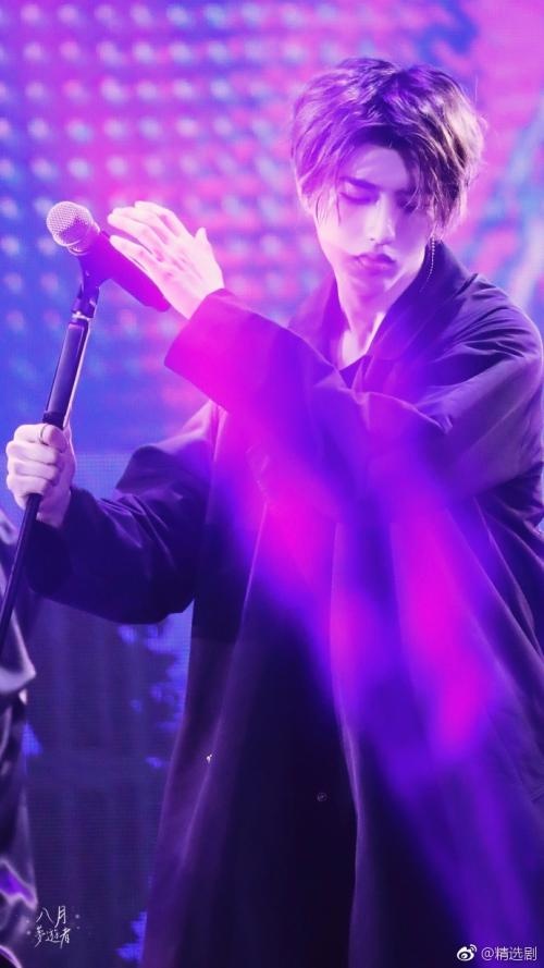 这个音乐怎么能少的我坤哥