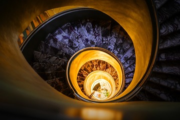 760302