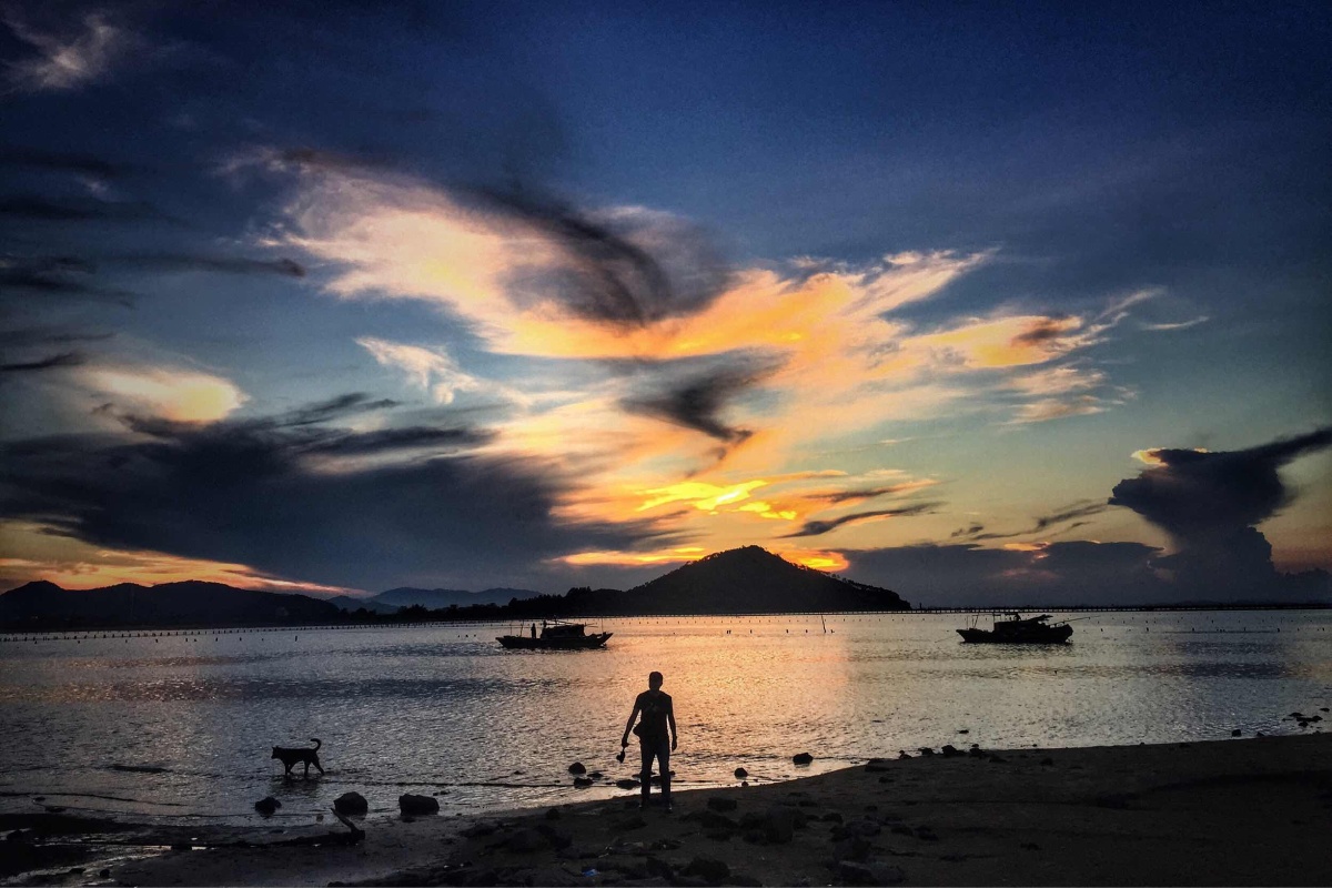 广东省阳江市海陵岛神前湾林敏东关注