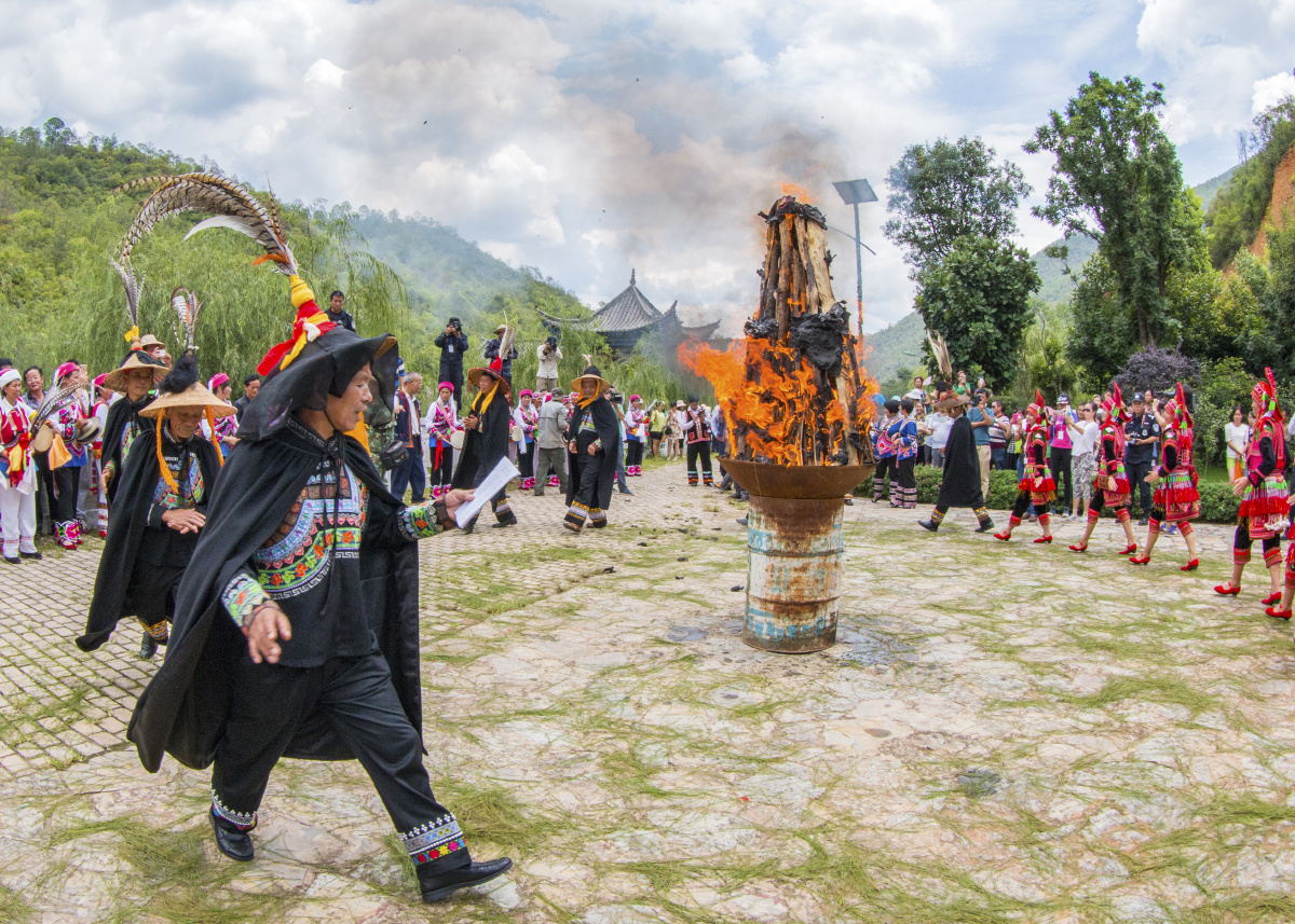 峨山火把节 - 匚戈 - 图虫