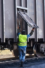 83131