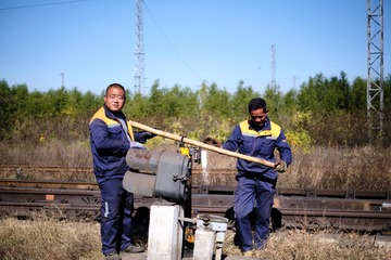 47056