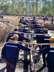 47045
