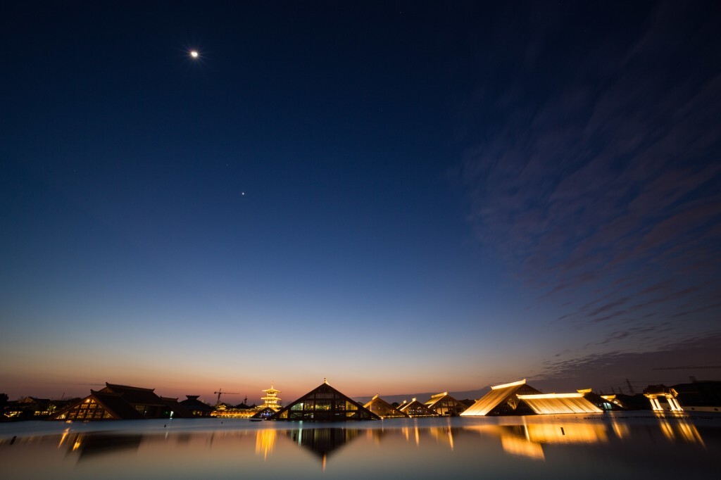 冬天富林湖的夜景