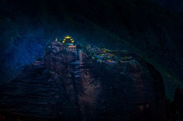 坎布垃秘境_