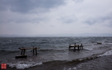 001